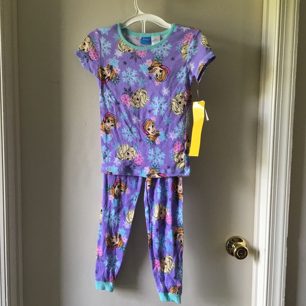 Disney Kids “ Frozen” Two piece Pajama Set. NWT